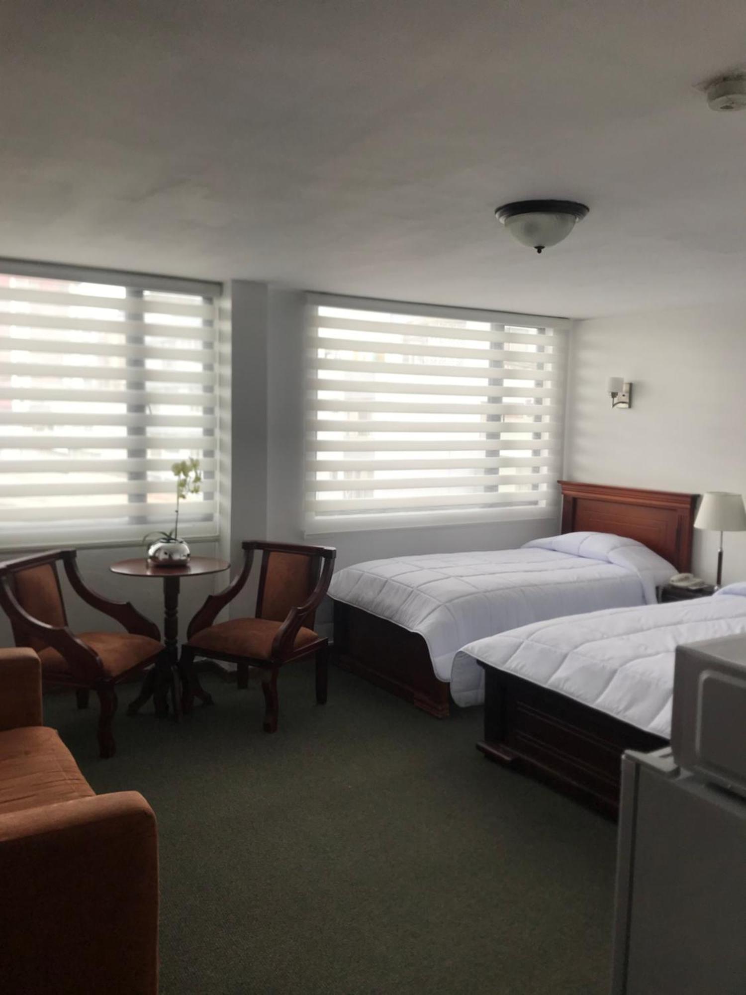 Altura & Hotel Quito