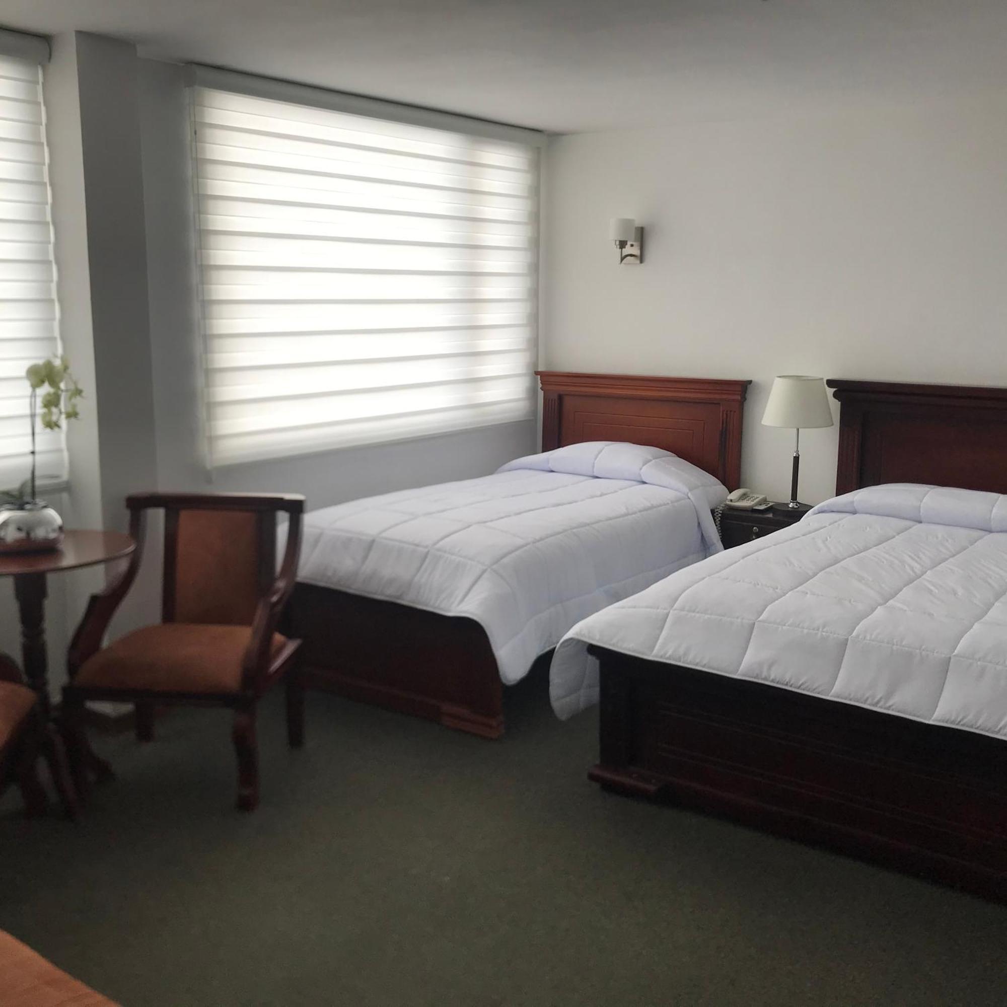 Hotel Altura &