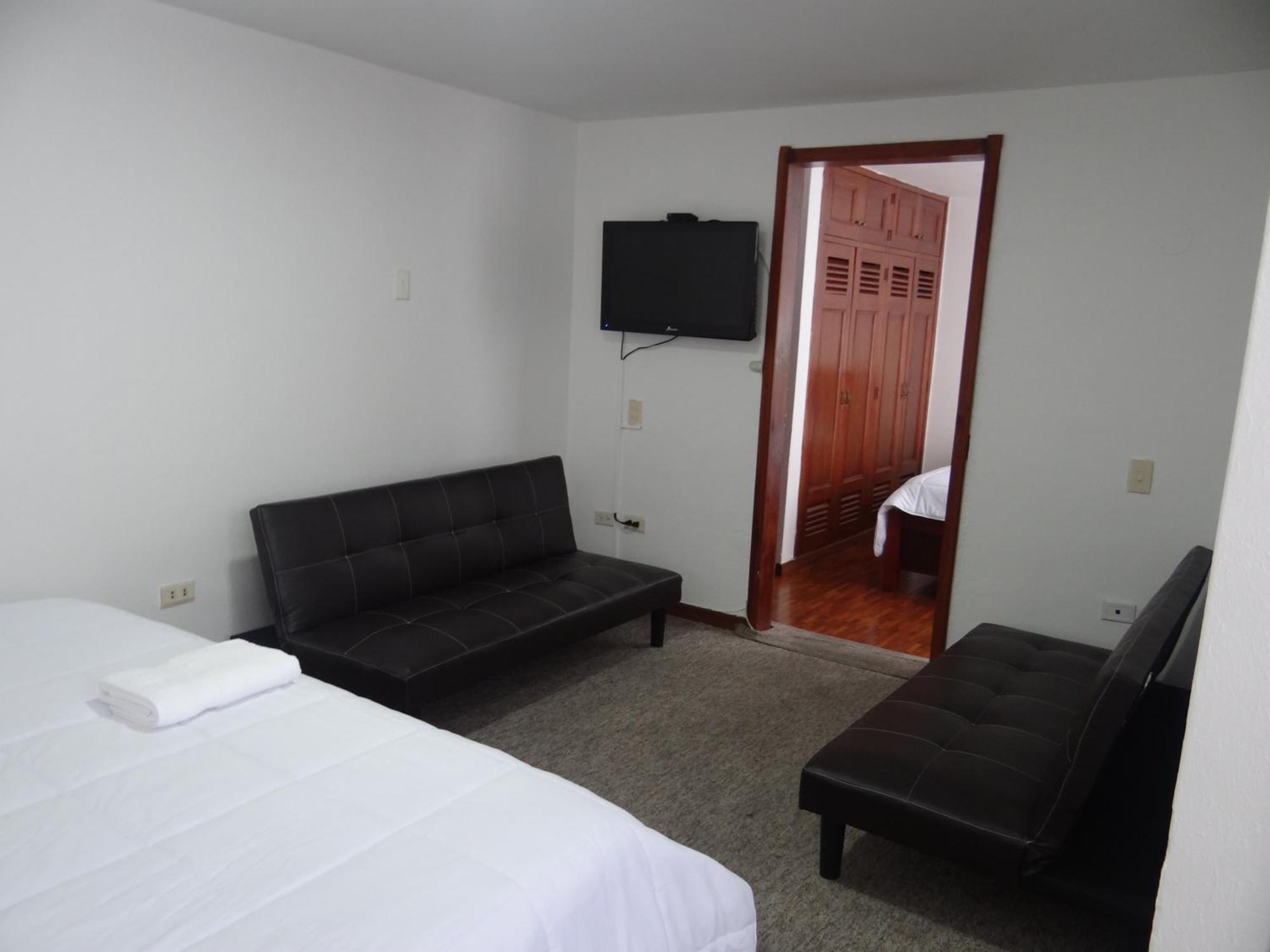 Hotel Altura & 2*