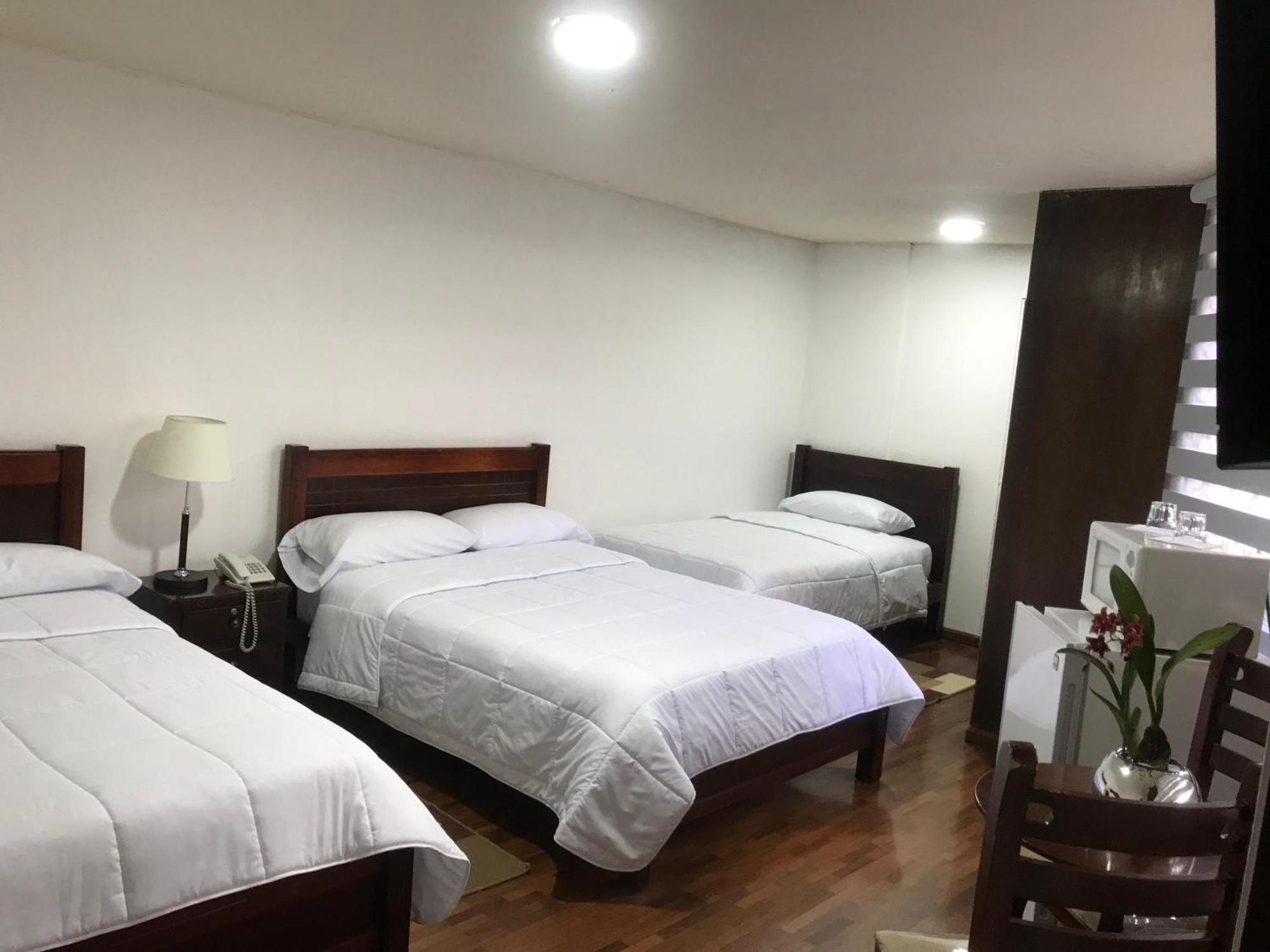 Altura & 2* Quito
