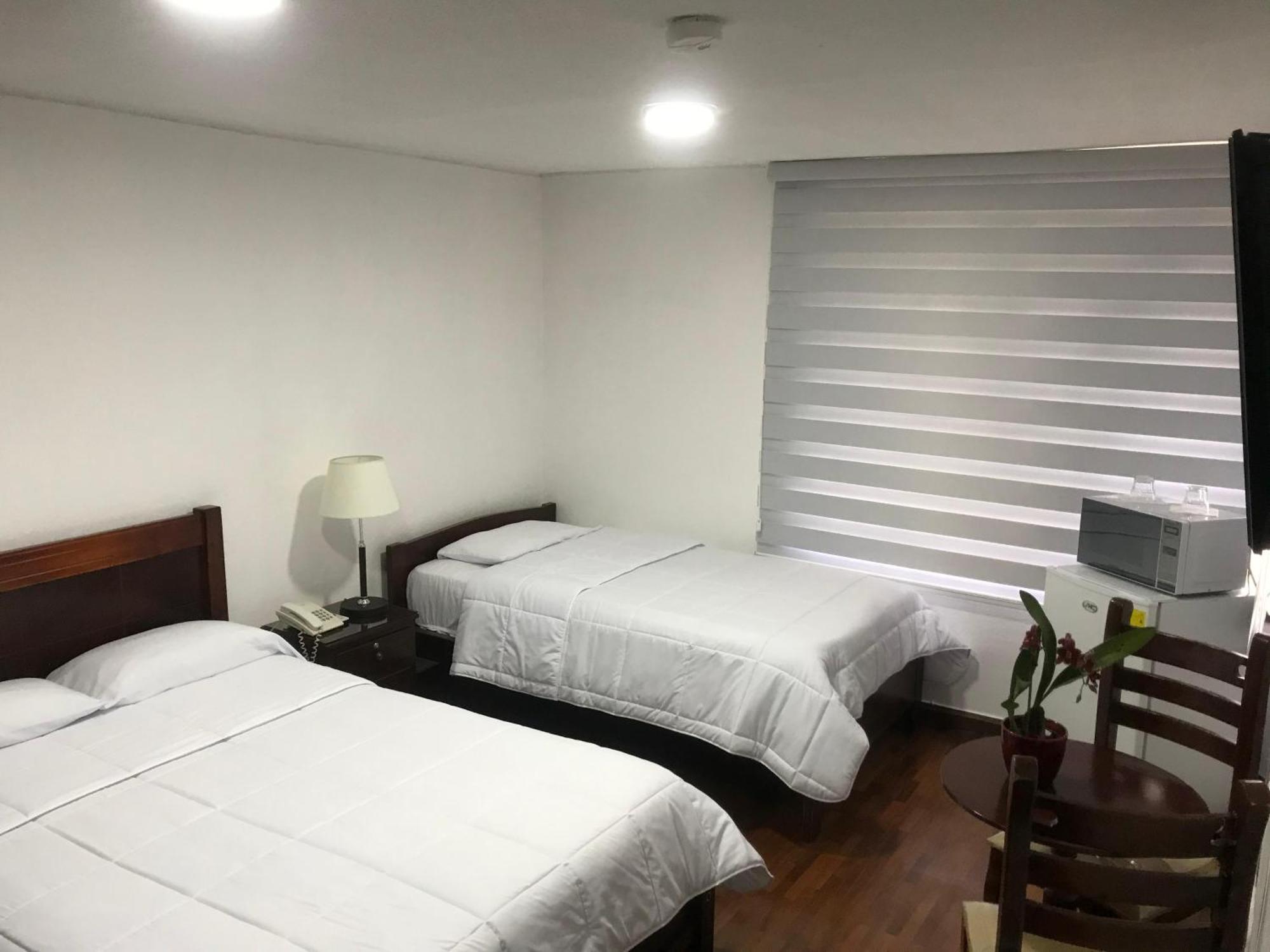 Hotel Altura & Quito