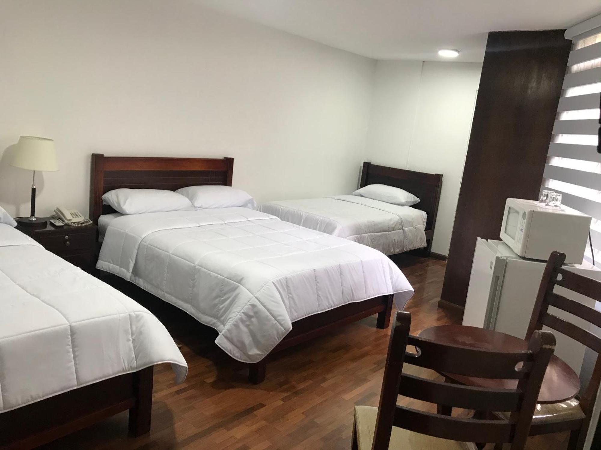 Hotel Altura & Quito